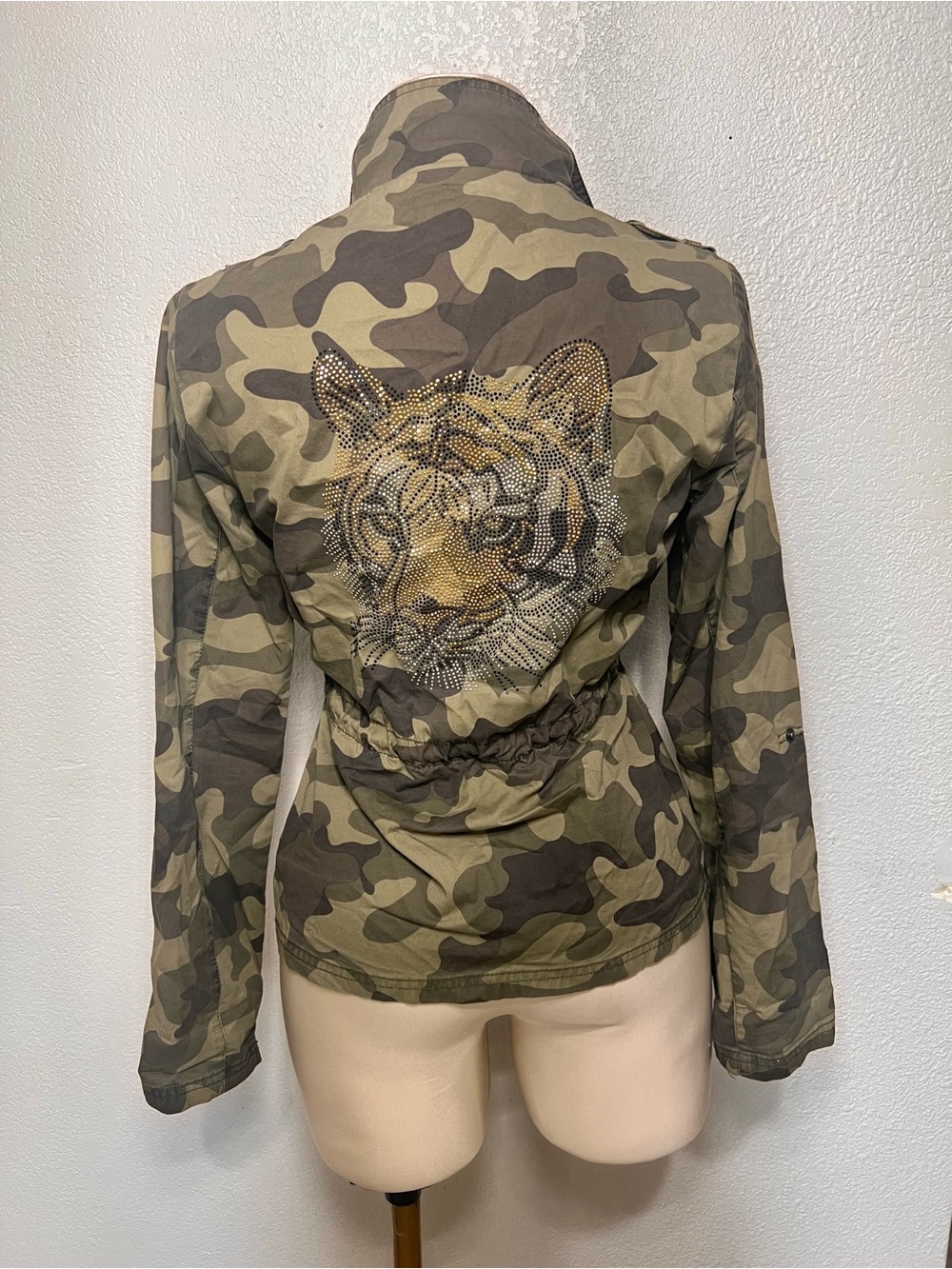 Y2K Camouflage Tiger Embellished Women's Utility Jacket - Olive Green
